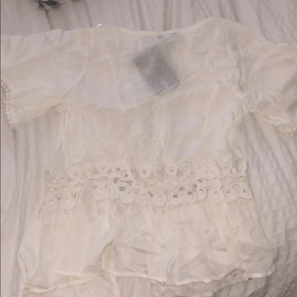 Off White Blouse Top - Picture 2 of 3